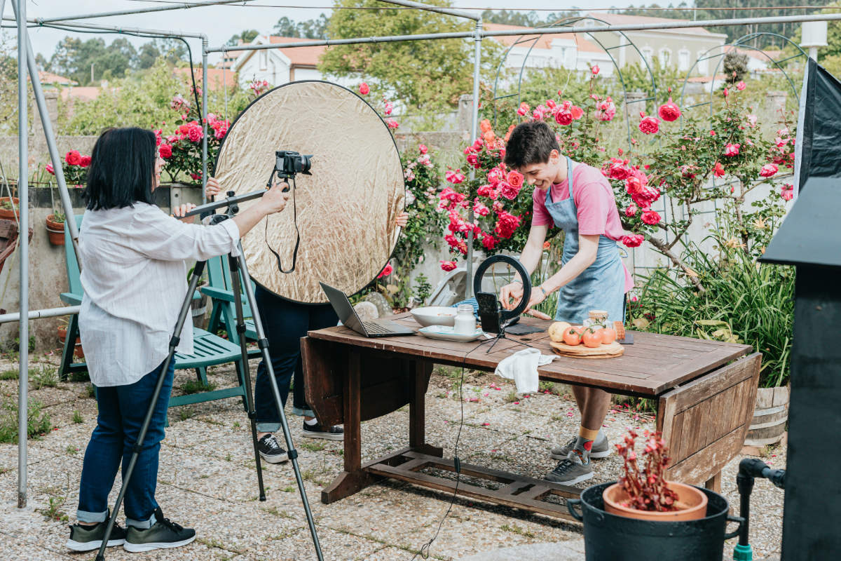 digital creator career creating food videos for social media